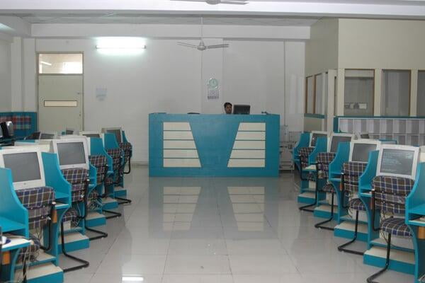 ITS Dental College computer lab 1